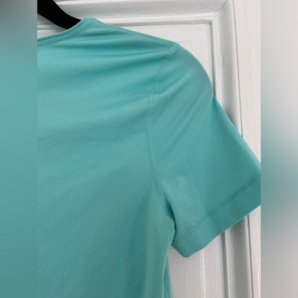 Nike Dri Fit Bundle Set of 2 Athletic Workout Running Top Shirt Blue Gray Active - Picture 6 of 14